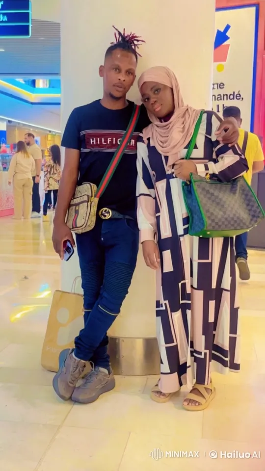 Dynamic Kung-Fu Showdown in Bustling Shopping Mall – AI Generated Video | Hailuo AI
