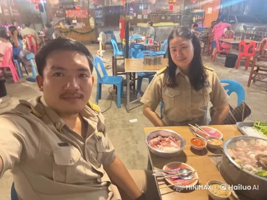 Officials' Martial Arts Showdown in Bustling Restaurant – AI Generated Video | Hailuo AI