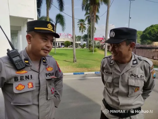 Police Officers' Dynamic Wing Chun Fight Scene – AI Generated Video | Hailuo AI