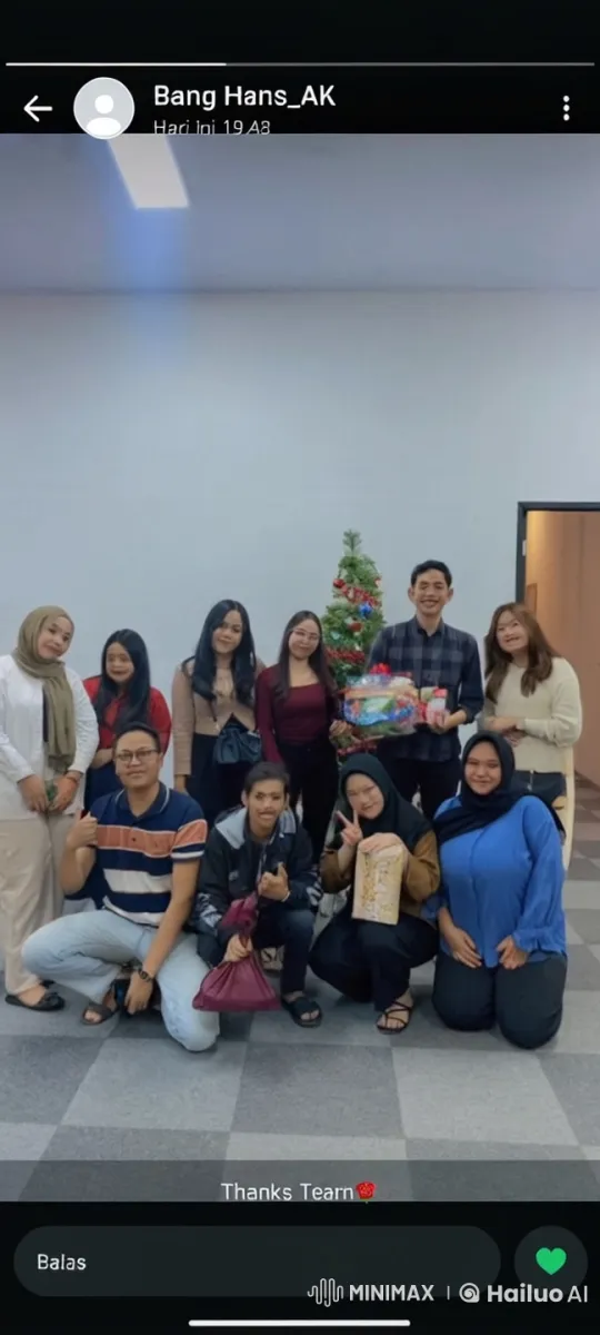 Christmas Group Photo Turns into Kung Fu Display – AI Generated Video | Hailuo AI