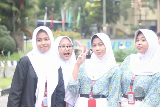 Young Women Perform Synchronized Kung Fu in Garden – AI Generated Video | Hailuo AI