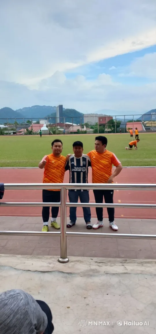 Kungfu Masters Display Artistry on Sports Field – AI Generated Video | Hailuo AI