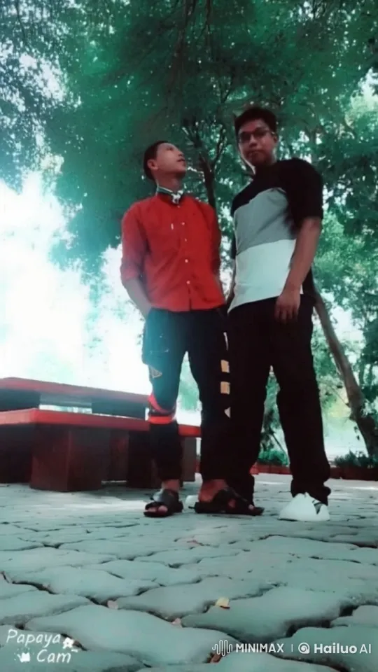 Friends Enjoying Nature in a Peaceful Park Setting – AI Generated Video | Hailuo AI