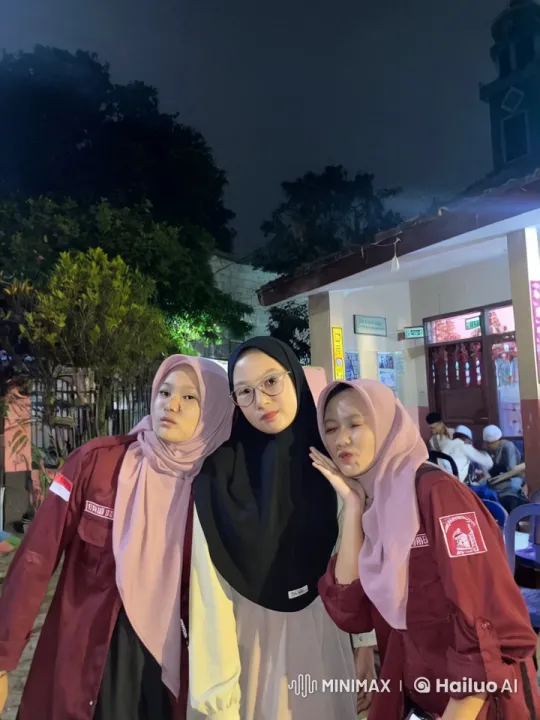 Hijab-Wearing Women Perform Intense Nighttime Kung Fu – AI Generated Video | Hailuo AI