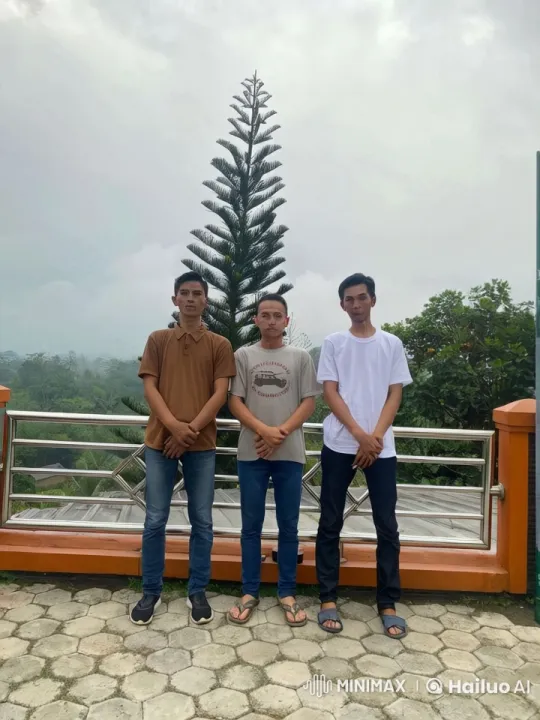 Three Practitioners Demonstrate Kungfu and Wing Chun Skills – AI Generated Video | Hailuo AI