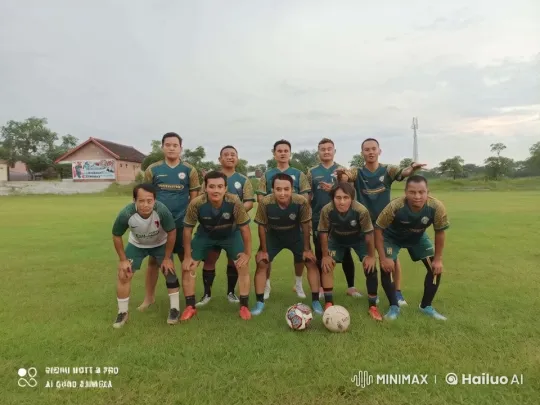 Soccer Team Poses for Photo with Kung Fu Fun – AI Generated Video | Hailuo AI