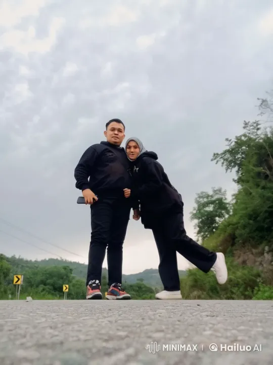 Martial Arts: Kung Fu Combat with Jumping Kicks – AI Generated Video | Hailuo AI
