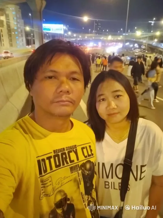 Urban Night Scene with Couple on Overpass – AI Generated Video | Hailuo AI
