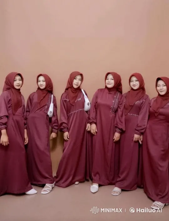 Synchronized Female Kungfu Performers Showcase Agility and Grace – AI Generated Video | Hailuo AI