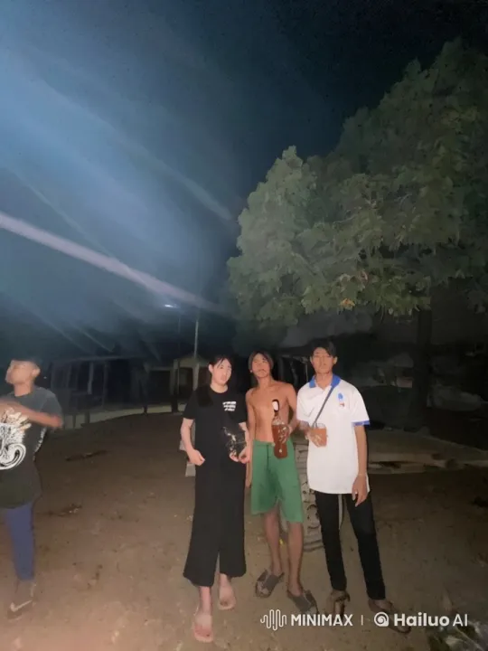 Night Outdoor Martial Arts Showdown in Live2D – AI Generated Video | Hailuo AI