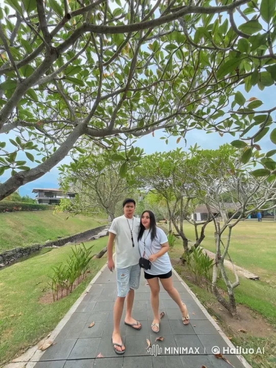 Kung Fu Fighters Showcasing Skills in Lush Surroundings – AI Generated Video | Hailuo AI