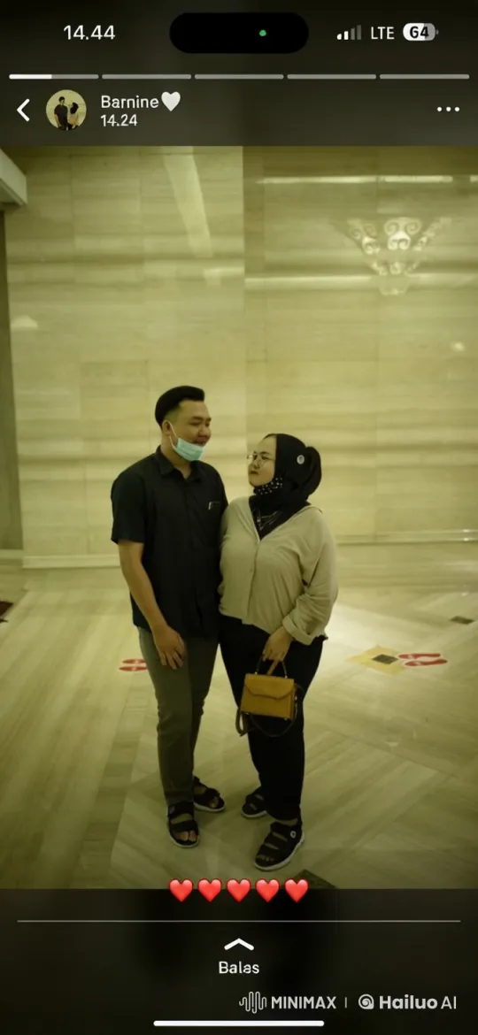Couple Performs Energetic Kungfu Routine in Spacious Setting – AI Generated Video | Hailuo AI