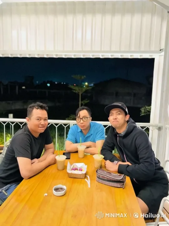Nighttime Patio Kung Fu Fun and Friendship – AI Generated Video | Hailuo AI