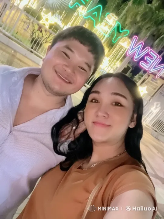 Martial Arts Duet Engages in Thrilling Holiday Fight – AI Generated Video | Hailuo AI