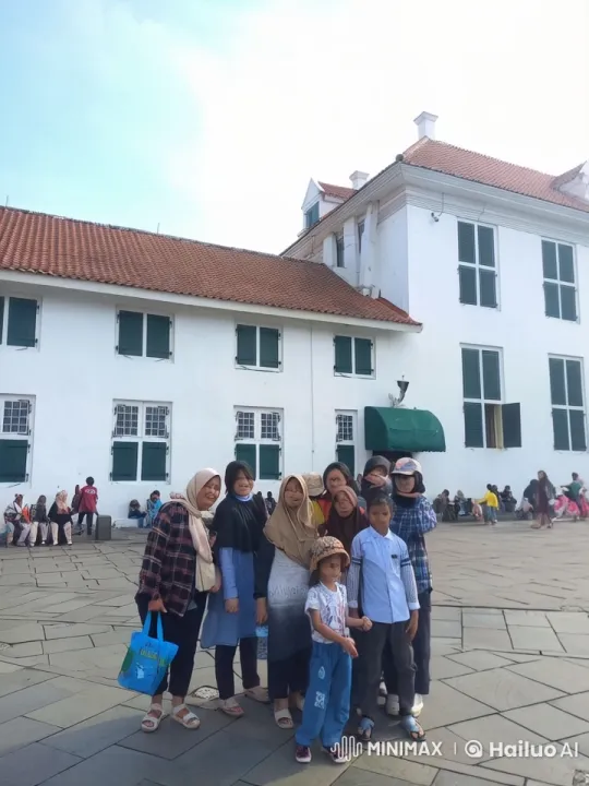 Family Performs Impromptu Kungfu in Front of Historical Building – AI Generated Video | Hailuo AI