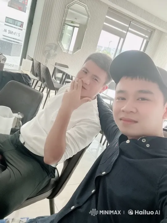 Dynamic Kungfu Display in Modern Cafe Setting – AI Generated Video | Hailuo AI