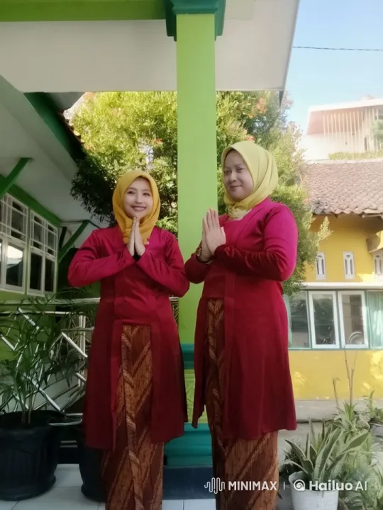 Traditional Attire Kungfu Performance by Two Women – AI Generated Video | Hailuo AI
