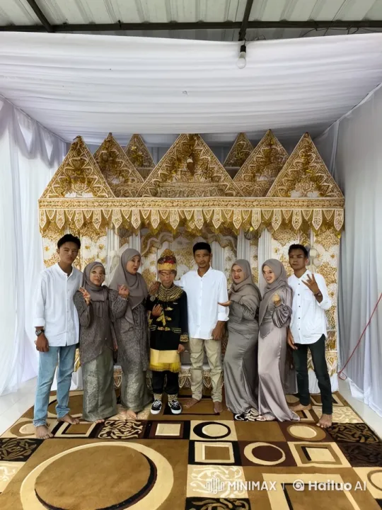 Traditional Attire Kungfu Display Against Decorative Backdrop – AI Generated Video | Hailuo AI