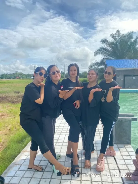 Kung Fu Masters Showcase Skills in Serene Rural Setting – AI Generated Video | Hailuo AI