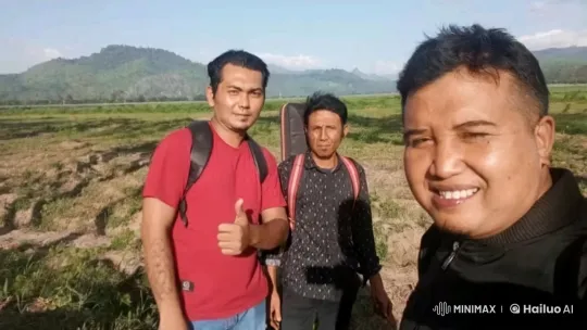 Three Men Practicing Kungfu in Nature – AI Generated Video | Hailuo AI