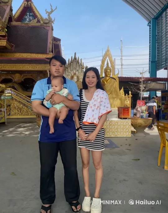 Family Performs Martial Arts in Front of Temple Statue – AI Generated Video | Hailuo AI
