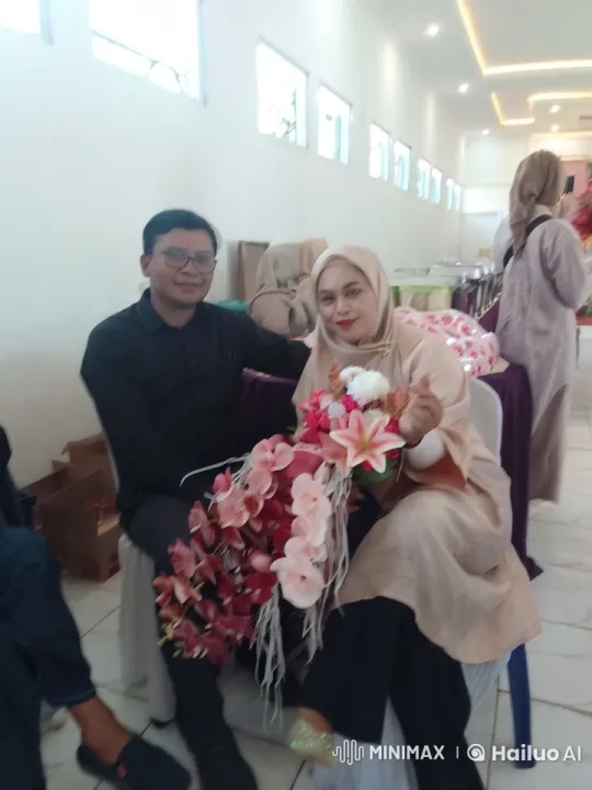 Couple Demonstrates Kungfu Skills in Bright Room – AI Generated Video | Hailuo AI