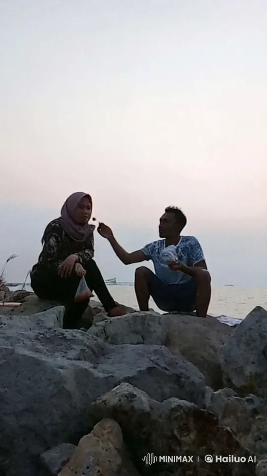 Seaside Kungfu Playfight at Sunset – AI Generated Video | Hailuo AI