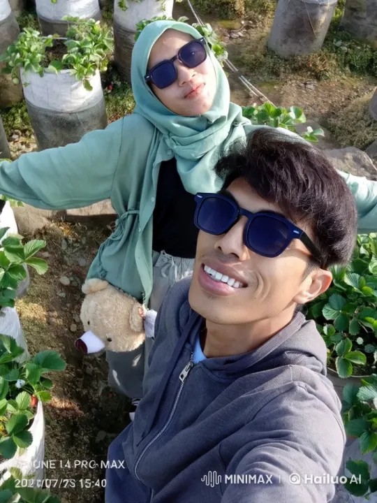 Lush Strawberry Field Kung Fu Display – AI Generated Video | Hailuo AI