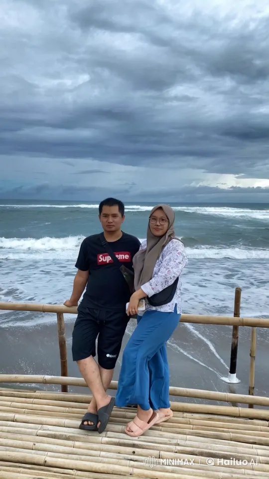 Couple Practicing Kungfu on Beach with Dramatic Waves – AI Generated Video | Hailuo AI