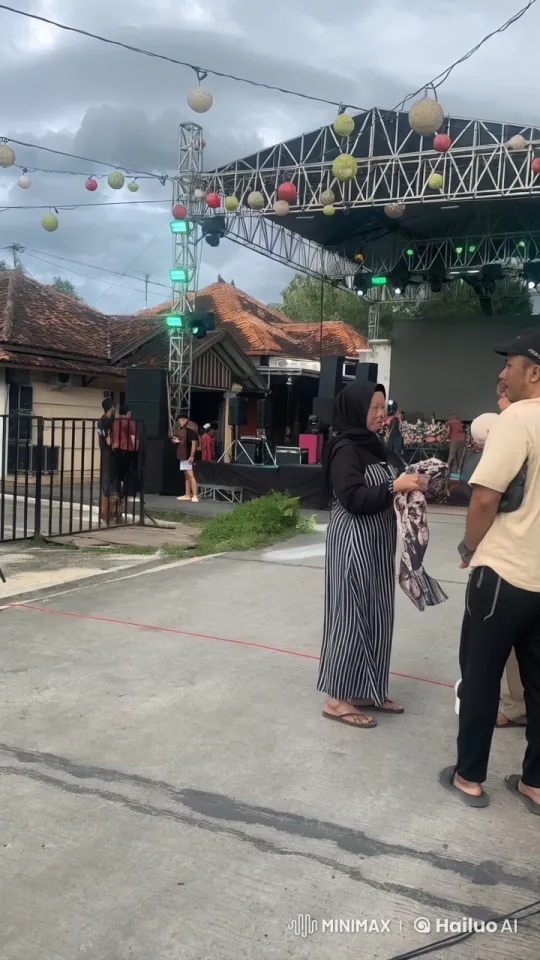 Outdoor Kung Fu Fight with Festive Ambiance – AI Generated Video | Hailuo AI