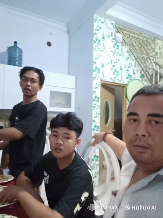 Combat Actions Performed in a Kitchen Setting – AI Generated Video | Hailuo AI