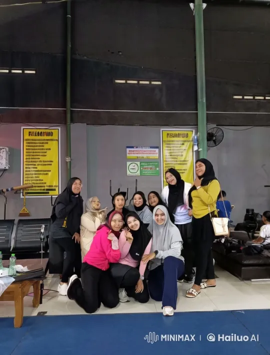 Cheerful Young Women Practicing Kung Fu in Playful Indoor Setting – AI Generated Video | Hailuo AI