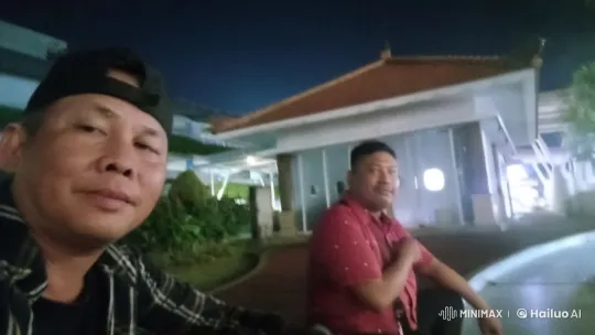 Nighttime Argument Between Two Men in Park – AI Generated Video | Hailuo AI