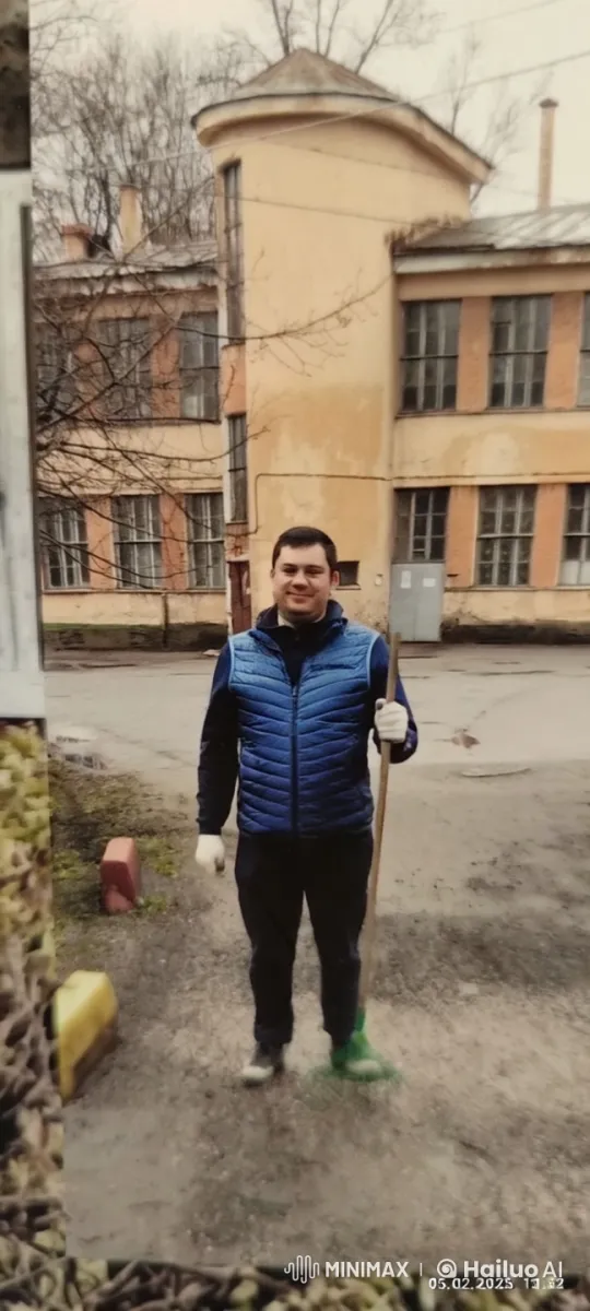 Outdoor Worker Prepares for Cleaning Task – AI Generated Video | Hailuo AI
