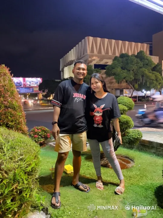 Couple Performs Kung Fu in Night City Streetscape – AI Generated Video | Hailuo AI