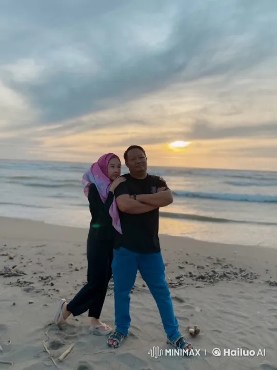 Couples Practicing Kung Fu on a Beach at Sunset – AI Generated Video | Hailuo AI