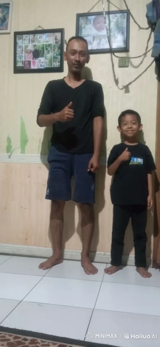 Father and Son Displaying Kung Fu Skills – AI Generated Video | Hailuo AI