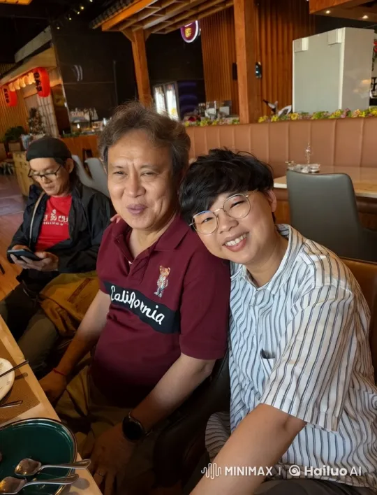 Martial Arts Showdown in a Bustling Restaurant – AI Generated Video | Hailuo AI