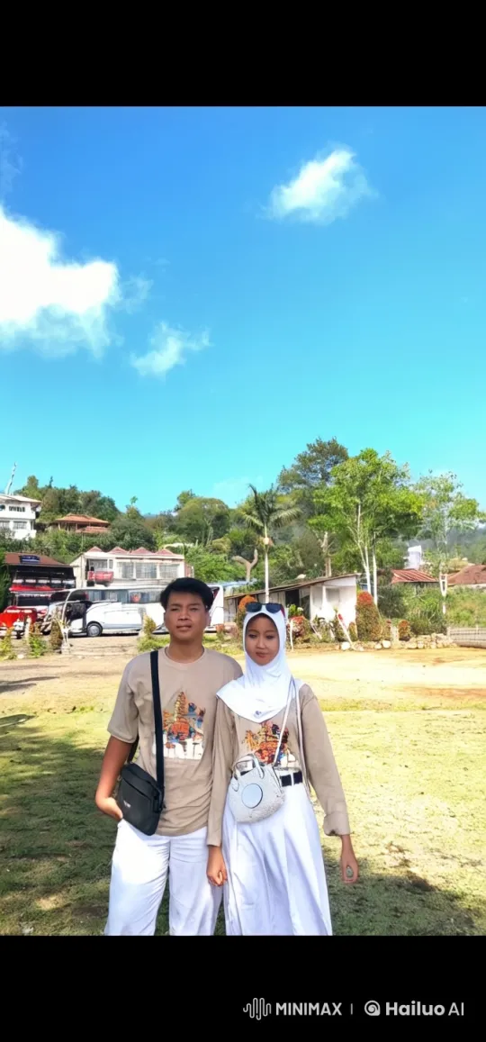 Young Couple Performs Synchronized Kung Fu in Scenic Outdoors – AI Generated Video | Hailuo AI