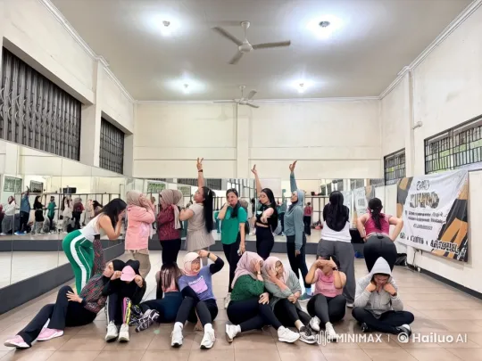 Kung Fu Practice in Multifunctional Gym Studio – AI Generated Video | Hailuo AI