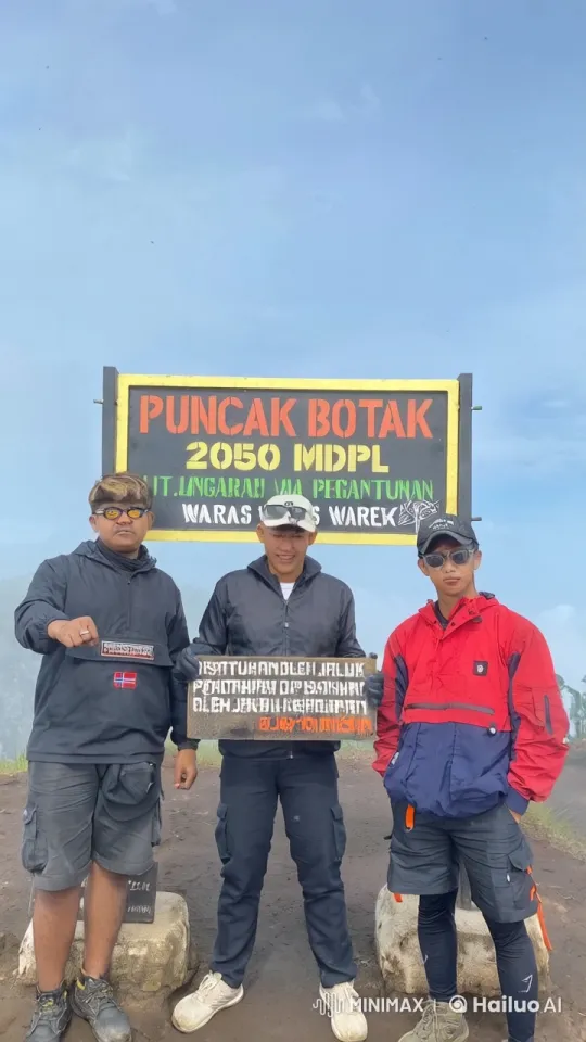 Martial Artists Perform at Puncak Botak Summit – AI Generated Video | Hailuo AI