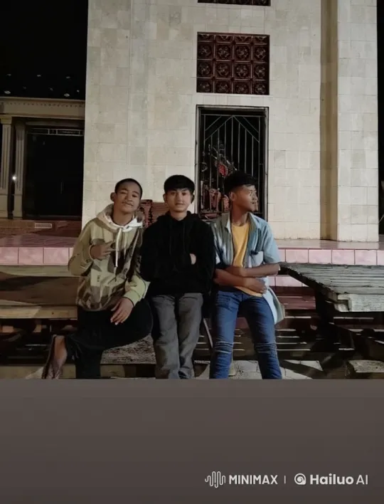 Outdoor Kungfu Sparring on Bench by Night – AI Generated Video | Hailuo AI