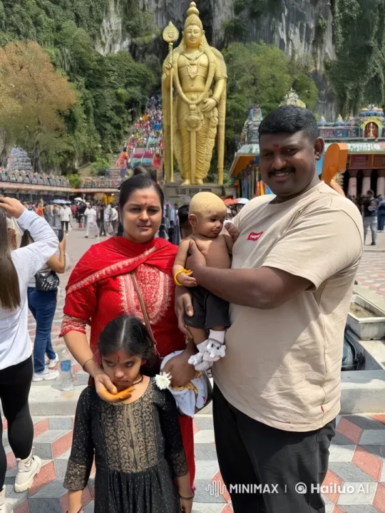 Family Demonstrates Skillful Kung Fu in Front of Golden Statue – AI Generated Video | Hailuo AI