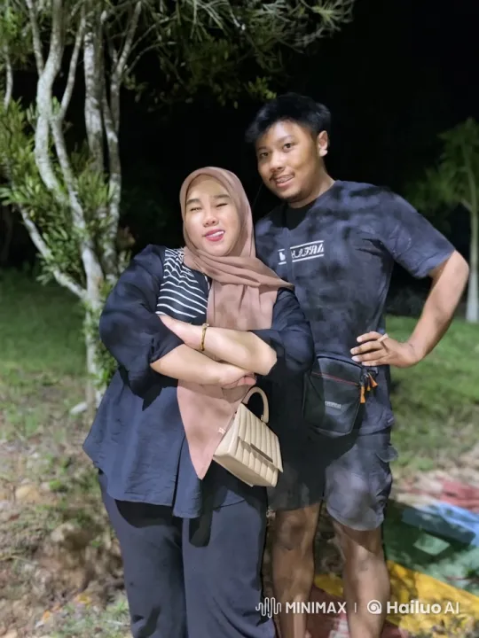 Nighttime Garden Kungfu Display by Confident Duo – AI Generated Video | Hailuo AI