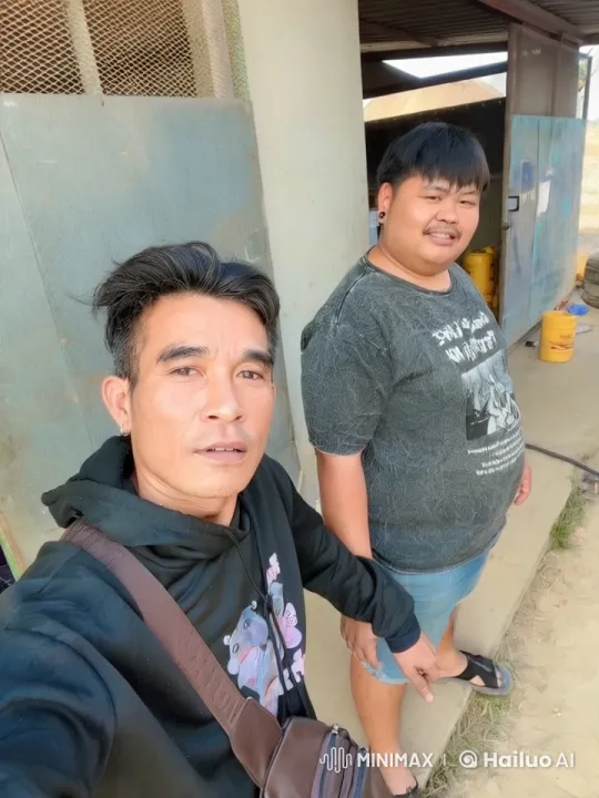 Casual Outdoor Kung Fu Sparring Session – AI Generated Video | Hailuo AI