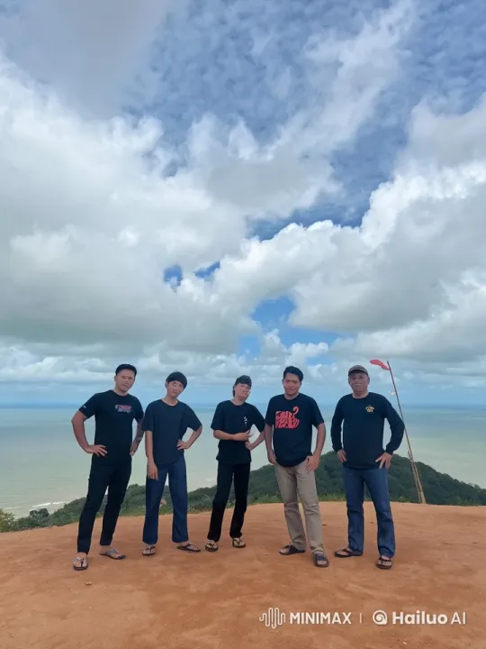 Chinese Martial Arts Display on Scenic Hilltop – AI Generated Video | Hailuo AI