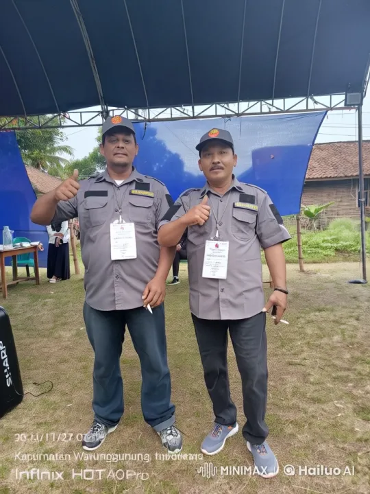 Indonesian Security Officers Practice Kungfu at Outdoor Event – AI Generated Video | Hailuo AI