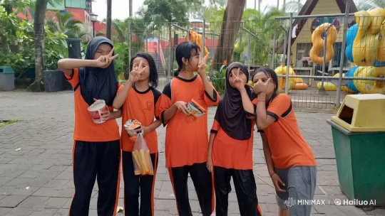Friends Enjoy Day Out with Martial Arts in Live2D Animation – AI Generated Video | Hailuo AI