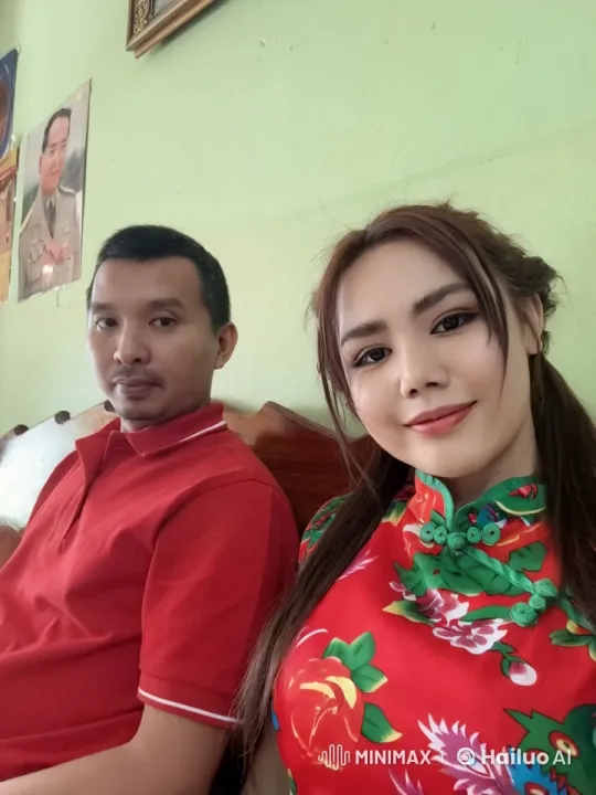 Vibrant Duo Engages in Intense Kung Fu Battle – AI Generated Video | Hailuo AI