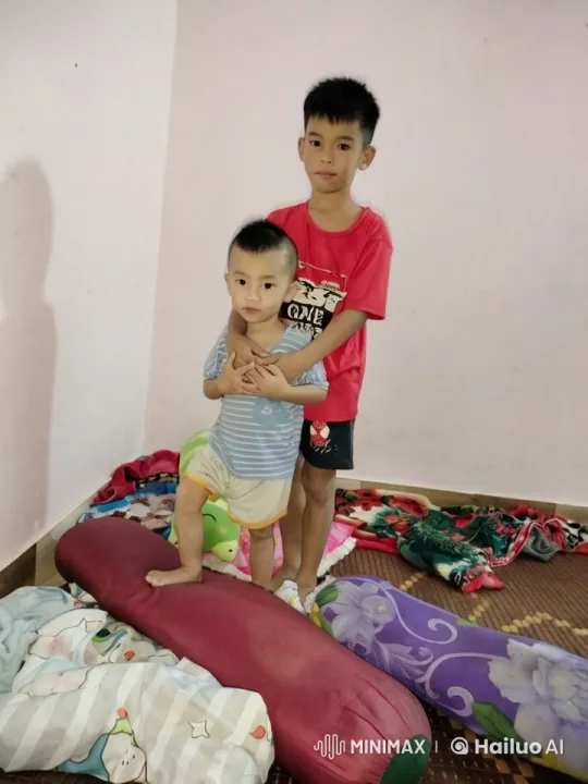 Cozy Play: Siblings Bonding in a Warm Room – AI Generated Video | Hailuo AI